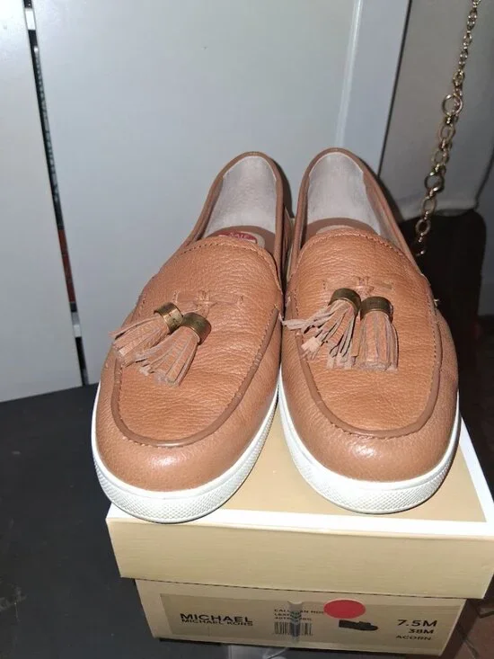 Michael Kors Women's Leather Callahan Moc Tassel Loafers Sz 7.5 Acorn - Picture 2 of 8
